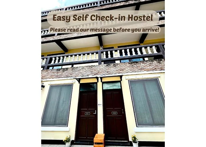 October Hostel Chiangmai เชียงใหม่